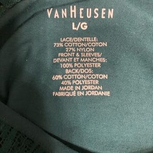 Women’s Van Heusen Top